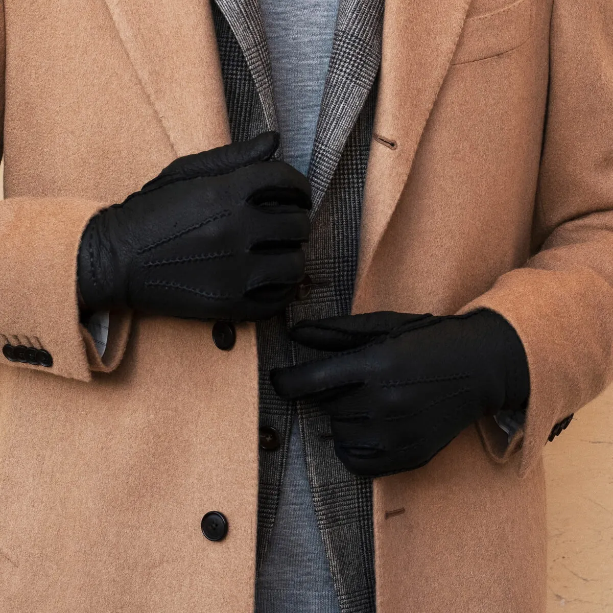 Antonio (black) – Luxurious Italian peccary leather gloves with cashmere lining