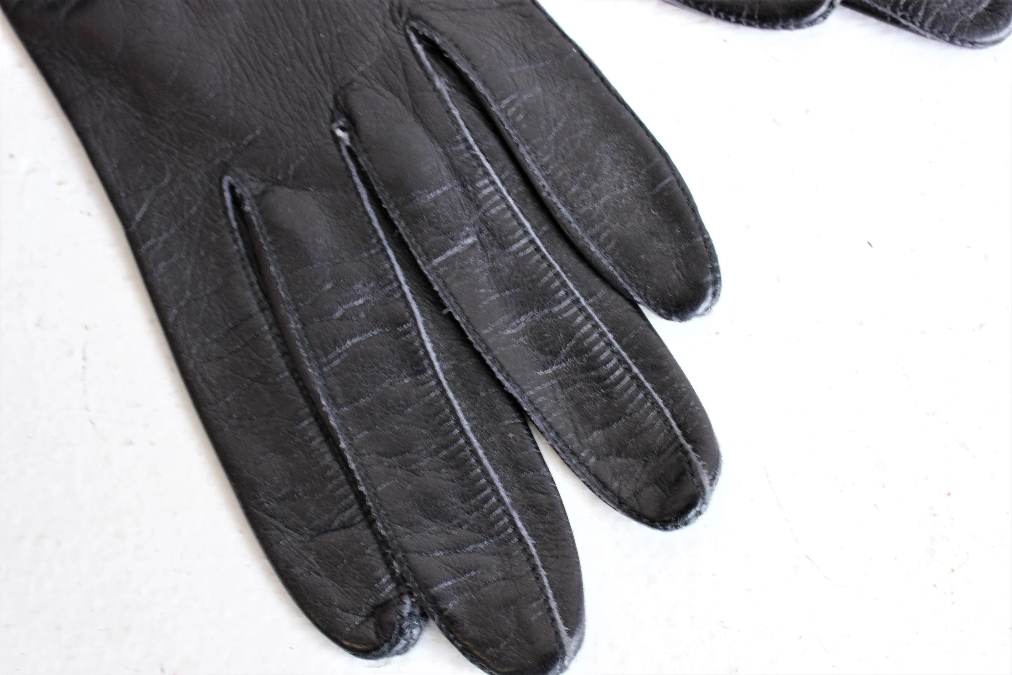 Vintage 1960s Black Leather Gloves, Size 6