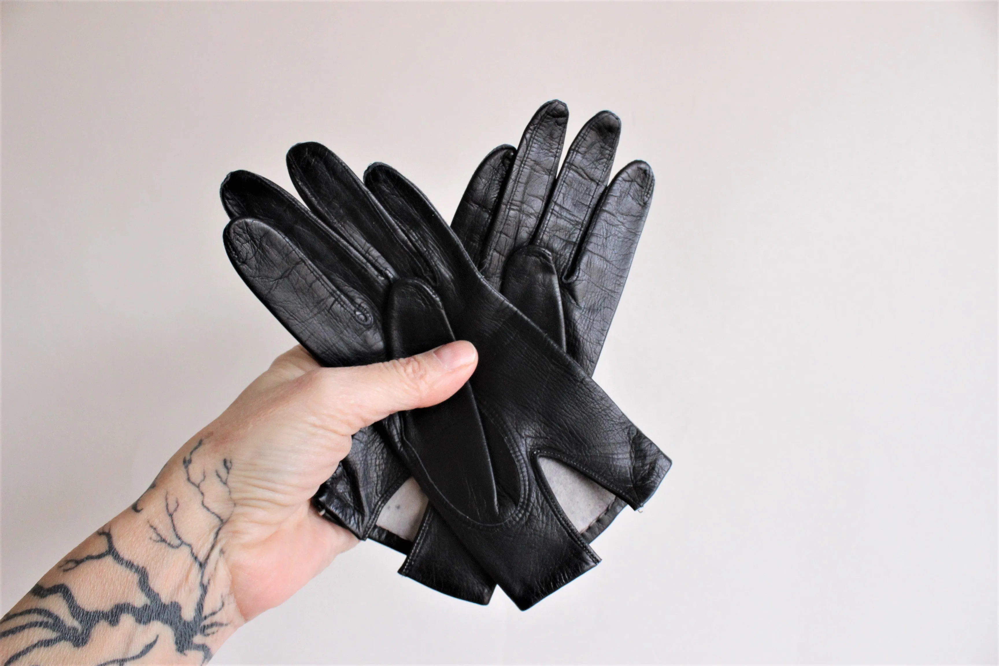 Vintage 1960s Black Leather Gloves, Size 6